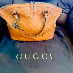 Authentic Gucci Gussimma